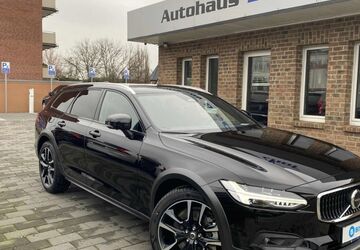 Volvo V90 Cross Country 34.000 km 49.999 &euro; Übach-Palenberg 52531