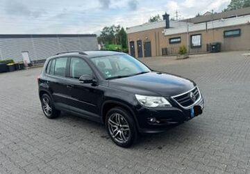 VW Tiguan 199.400 km 5.800 &euro; Eschweiler 52249