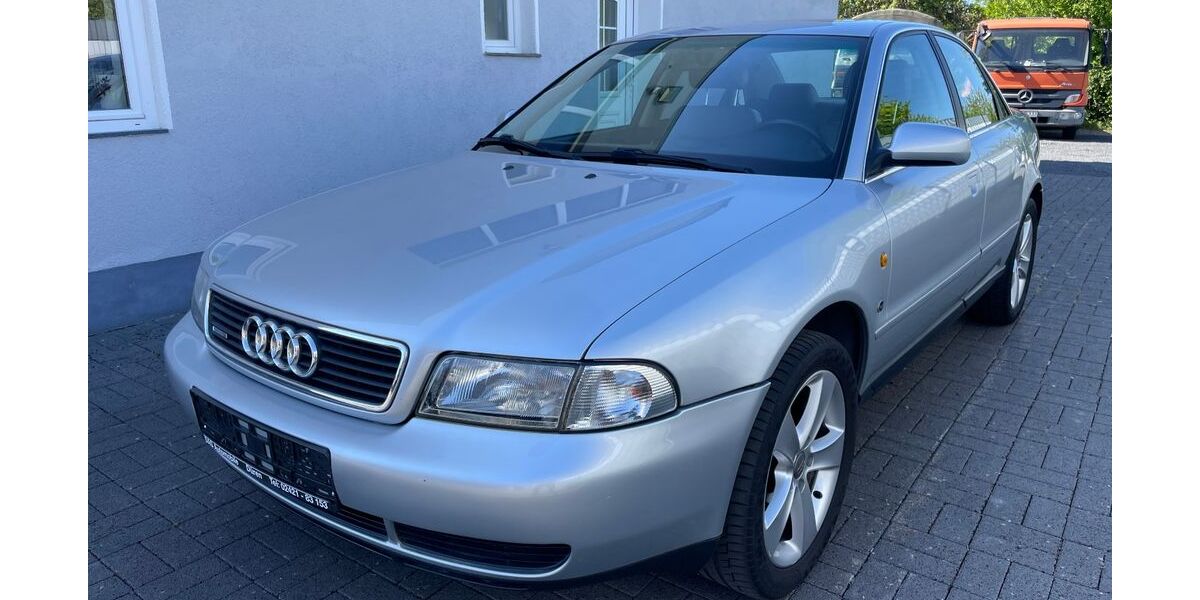 Audi A4 110.000 km 3.900 &euro; Düren 52351