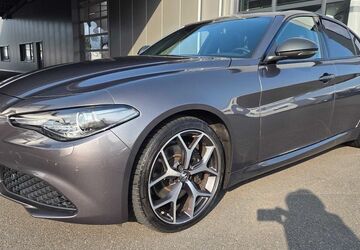 Alfa Romeo Giulia 77.768 km 29.880 &euro; Düren 52351